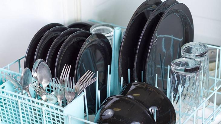 Her evde aynısı yapılıyor Bulaşıkları yıkamadan önce hazırlayın, makine tıkanmıyor Her evde aynısı yapılıyor Bulaşıkları yıkamadan önce hazırlayın, makine tıkanmıyor