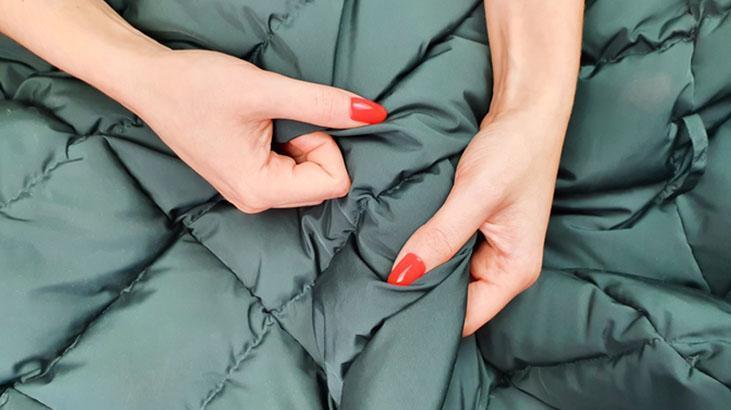 Montun yakası fondöten oluyor, lekesi çıkmıyor İçine bu spreyden sıkın: Koruyucu taktik