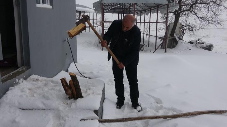 2 bin kişi evleri boşaltıp gitti, geride bir aile kaldı İşte tek evin sırrı