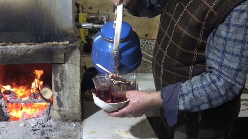 Odun ateşi, 5 lira çay ve yıllardır değişmeyen kural: ‘40 yıldır bu işi yapıyorum’