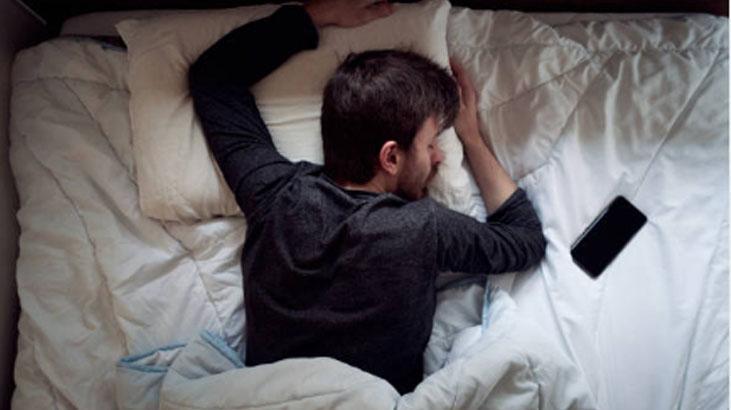 Telefonu kapatan mışıl mışıl uyuyor Tek tıklamayla bataryaya avantaj sağlayacak