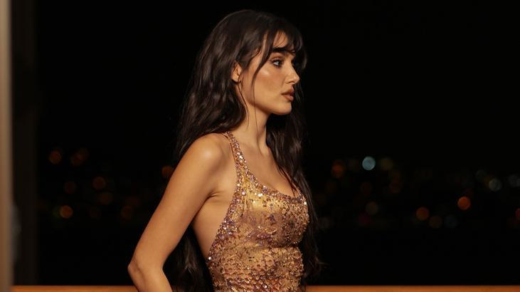 Her paylaşımı olay Hande Erçel yeni pozlarıyla Instagramı salladı