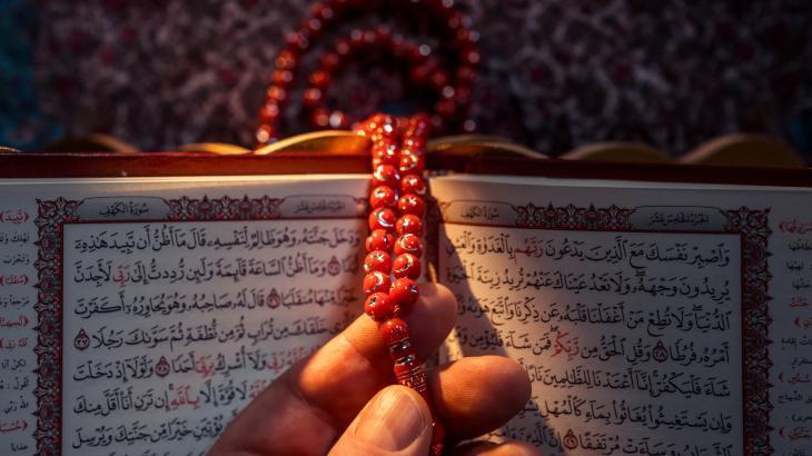 MİRAÇ KANDİLİ TESBİHLERİ VE ZİKİRLERİ: Kandil Gecesi İbadetleri ile Miraç Kandilinde Çekilecek Tesbihler ve Zikirler Neler