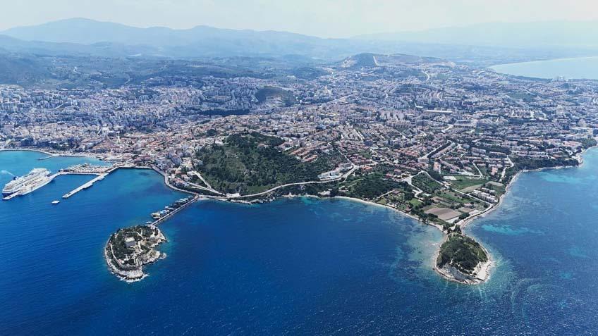 Kuşadası sahilindeki büyük sır Denizden çıkartıldı, 40 cm yüksekliğinde