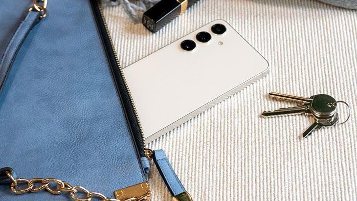 GÜN BOYU ELİMİZDEN DÜŞMEYEN EŞYALAR GÜN BOYU ELİMİZDEN DÜŞMEYEN EŞYALAR