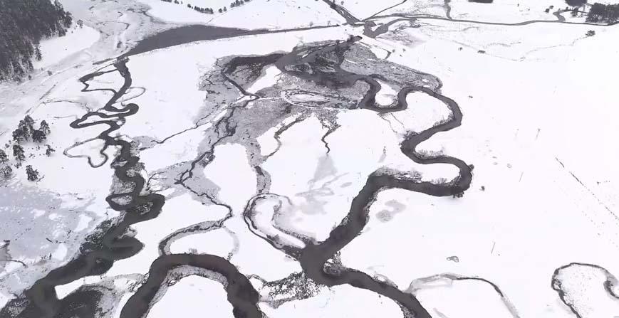 Kar yağışı 15 gündür devam ediyor Hayat durdu, yollar kapandı