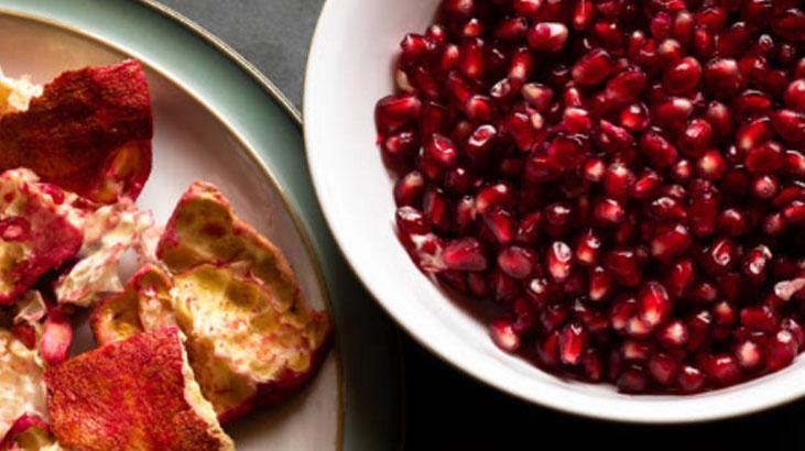 Nar tanelerini anında birbirinden ayırıyor Ayıklarken temizleyen taktik Nar tanelerini anında birbirinden ayırıyor Ayıklarken temizleyen taktik