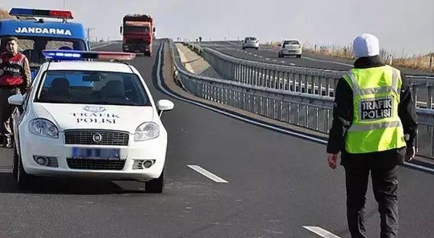 Trafik cezaları güncelleniyor TBMMde 10 madde daha kabul edildi İşte kabul edilen maddeler... Trafik cezaları güncelleniyor TBMMde 10 madde daha kabul edildi İşte kabul edilen maddeler...