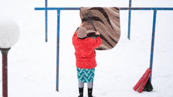 PEKİ KARDA HALI NASIL TEMİZLENİR