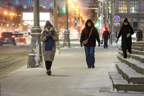 Sanki buzul çağı Soğuk rekoru kırıldı, kat kat giyinerek sokağa çıkıyorlar