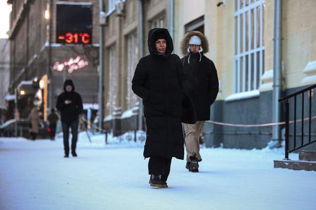 Sanki buzul çağı Soğuk rekoru kırıldı, kat kat giyinerek sokağa çıkıyorlar