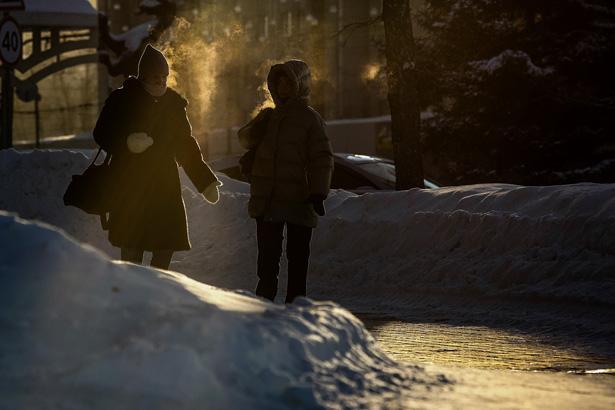 Sanki buzul çağı Soğuk rekoru kırıldı, kat kat giyinerek sokağa çıkıyorlar