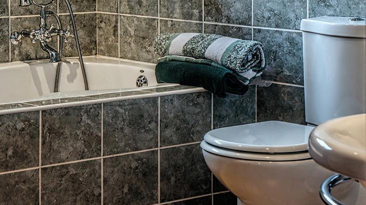 Ne çamaşır suyu ne kimyasal Tuvaletin içini fokur fokur temizliyor