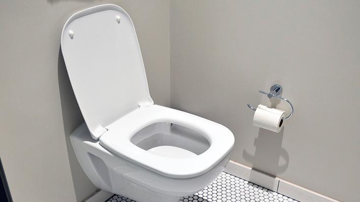 Ne çamaşır suyu ne kimyasal Tuvaletin içini fokur fokur temizliyor