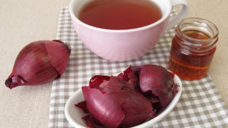 TIRNAKLARI GÜÇLENDİRİYOR