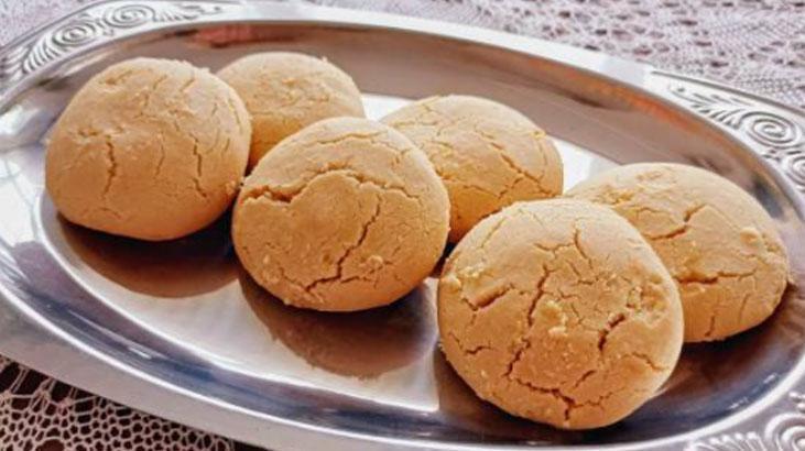 Tatlı krizini kesen tahinli kurabiye tarifi Ağızda dağılıyor, tadı hiç kuru değil