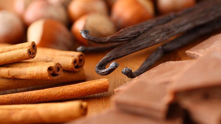 İğne yok, kimyasal yok Dudakları doğal yollarla dolgunlaştıran baharat