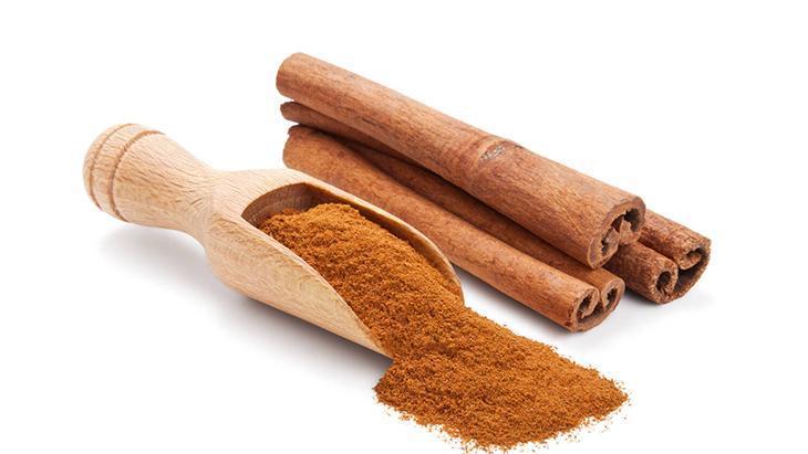 İğne yok, kimyasal yok Dudakları doğal yollarla dolgunlaştıran baharat