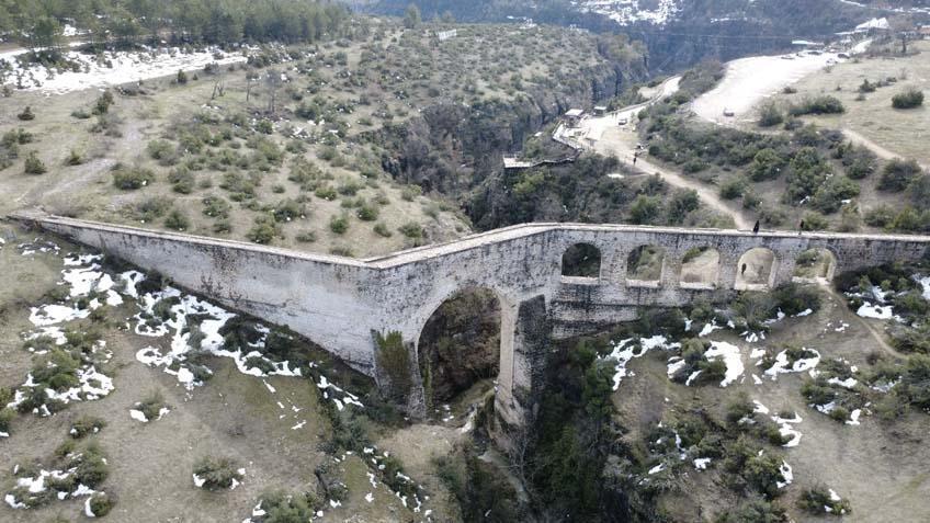 Türkiyenin ilk cam seyir terasına ziyaretçi akını: 1 yılda 172 bin kişi