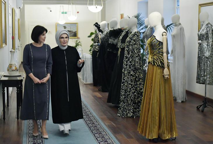 Emine Erdoğan, Özbekistan Cumhurbaşkanının eşi Mirziyoyeva ile bir araya geldi