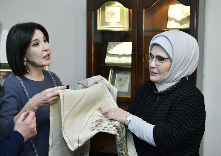 Emine Erdoğan, Özbekistan Cumhurbaşkanının eşi Mirziyoyeva ile bir araya geldi