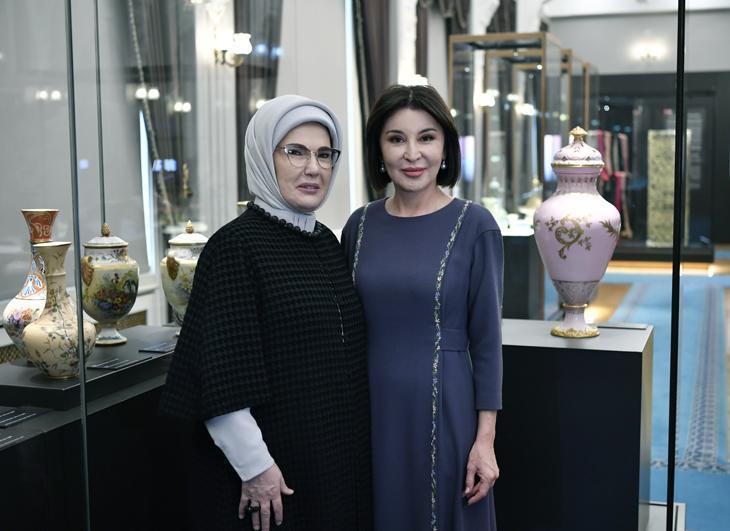 Emine Erdoğan, Özbekistan Cumhurbaşkanının eşi Mirziyoyeva ile bir araya geldi