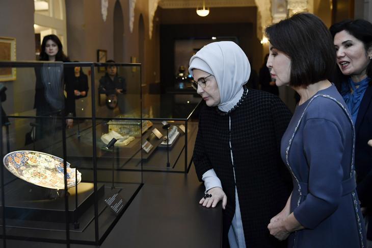 Emine Erdoğan, Özbekistan Cumhurbaşkanının eşi Mirziyoyeva ile bir araya geldi