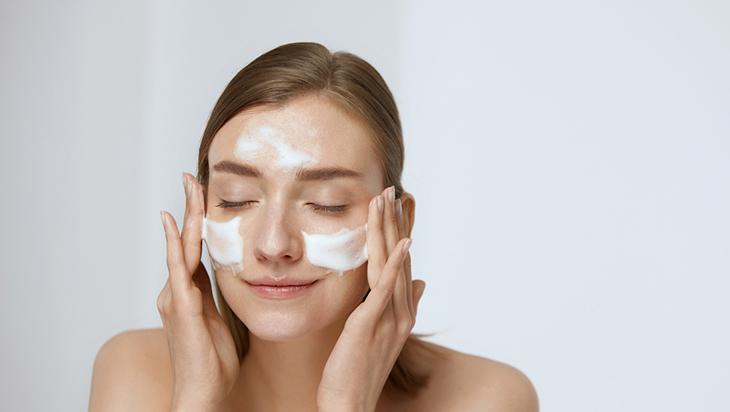 Evde botoks etkili maske yapmak bu kadar kolaymış Nişastayla karıştırın