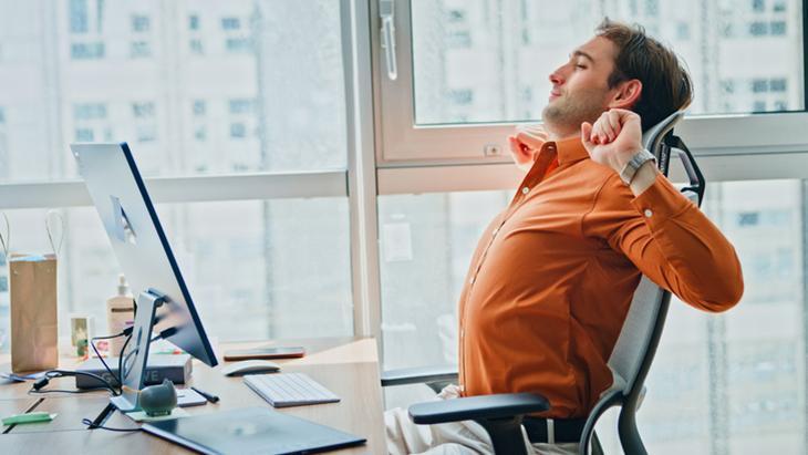 Masa başı çalışanların sessiz sorunu Bu duruş nefes almayı zorlaştırıyor