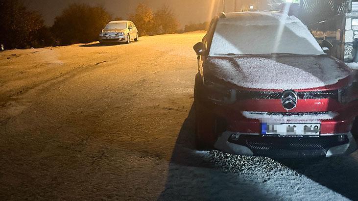 Uşakta dolu etkili oldu Uşakta dolu etkili oldu