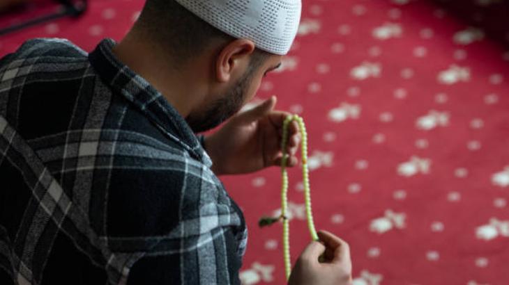 100 REKATLIK BERAT KANDİLİ NAMAZI NASIL KILINIR