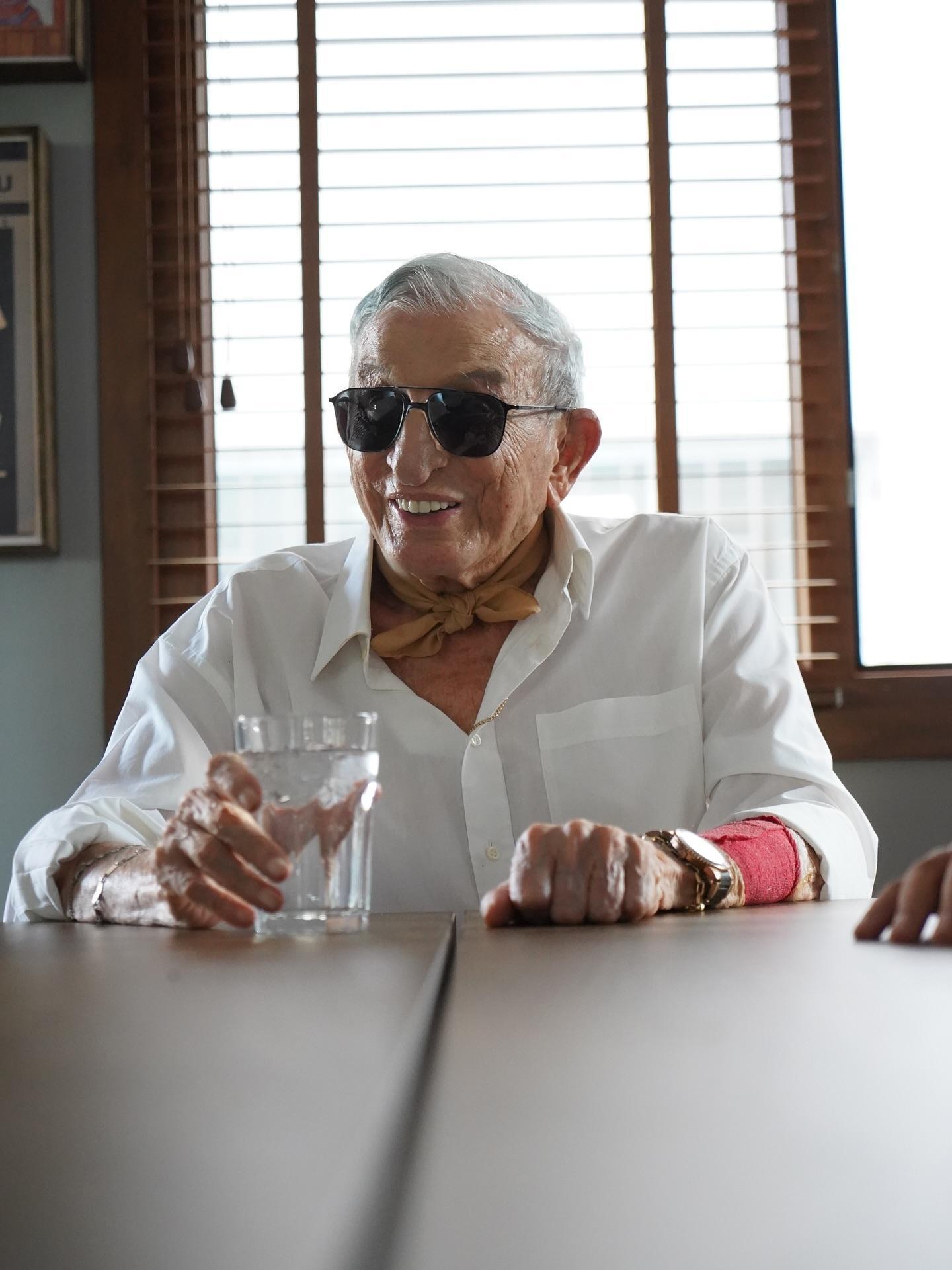 USTA SANATÇIYA VEDA