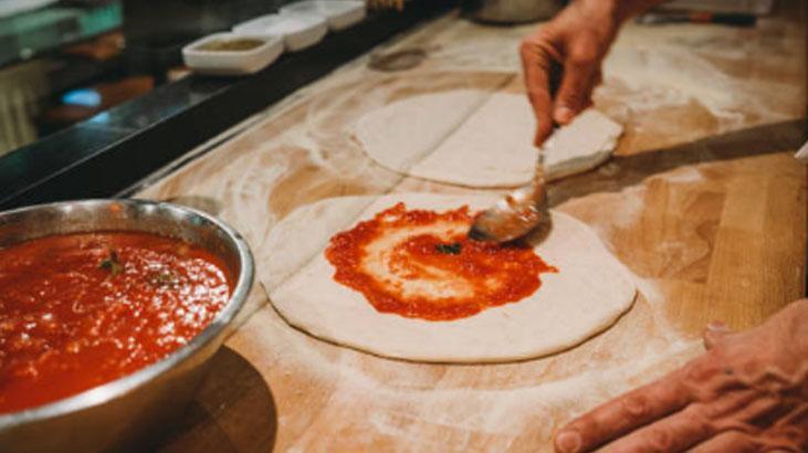Şef Danilodan puf puf kabaran pizza hamuru tarifi Ekleyince daha lezzetli oluyor