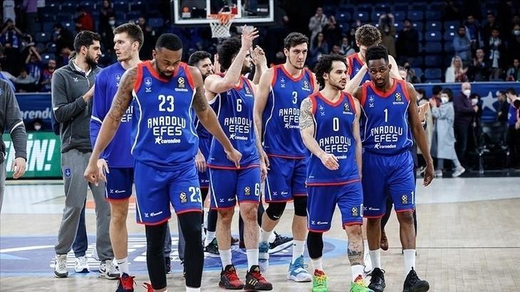 ANADOLU EFES - VALENCIA MAÇI KAÇ KAÇ BİTTİ