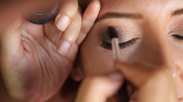 Nişan makyajı nasıl olmalı Düğün hazırlığından ayıran detay bakın neymiş