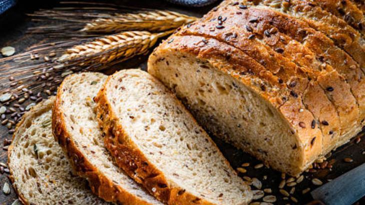 ÇEKİRDEKLİ EKMEK İÇİN MALZEMELER