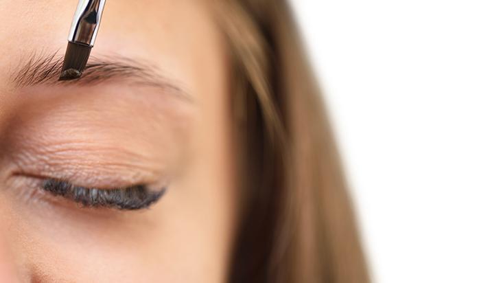 15 günde daha gür kirpikler Hint yağından gelen mucize