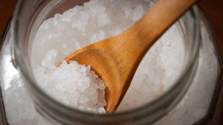 Kışın evdeki küfü yok ediyor Perdelerin arkasına serpince herkesi şaşırtıyor