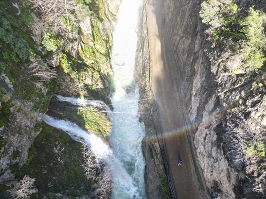 Bartındaki aşk efsanesi: 600 bin kişi geldi