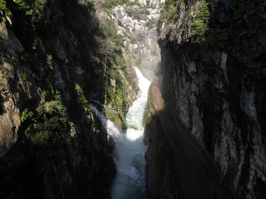Bartındaki aşk efsanesi: 600 bin kişi geldi