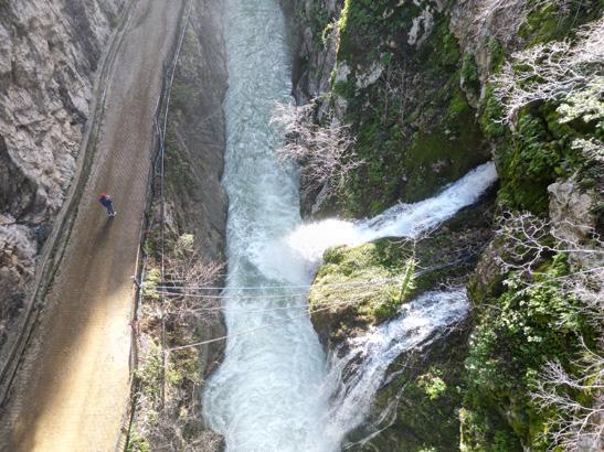 Bartındaki aşk efsanesi: 600 bin kişi geldi