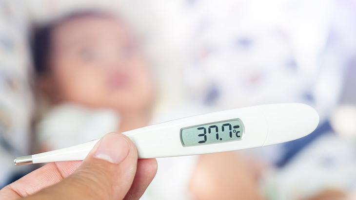 3 günden uzun süren bir ateş varsa mutlaka bir doktora başvurmaları gerekiyor