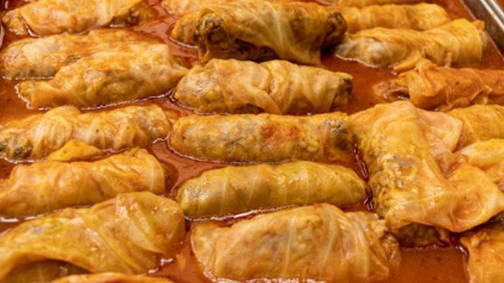 Sarma sararken parçalanan yapraklara son Ustaların pratik lahana seçme yöntemi Sarma sararken parçalanan yapraklara son Ustaların pratik lahana seçme yöntemi