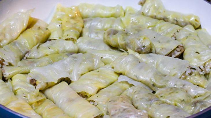 Sarma sararken parçalanan yapraklara son Ustaların pratik lahana seçme yöntemi Sarma sararken parçalanan yapraklara son Ustaların pratik lahana seçme yöntemi