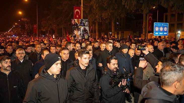 Türkiyenin en zor gecesi: 6 Şubat Hayatını kaybedenler dualarla anıldı