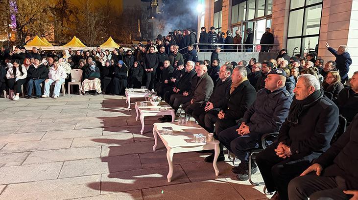 Türkiyenin en zor gecesi: 6 Şubat Hayatını kaybedenler dualarla anıldı