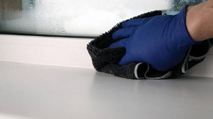 Ne bez ne fırça Küçük folyo topları ayna gibi parlatıyor, sürgüye sürün