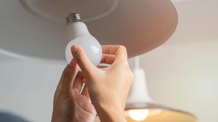 Herkes tasarruf sanıyor ama doğru bambaşka Işığı kapatınca bakın ne oluyor Herkes tasarruf sanıyor ama doğru bambaşka Işığı kapatınca bakın ne oluyor