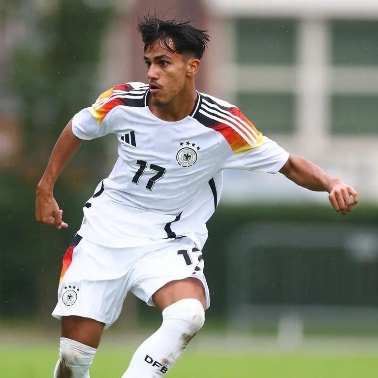 2025-2026 SÜPER LİG TRANSFERLER Kış transfer döneminde Galatasaray, Fenerbahçe, Beşiktaş ve Trabzonspor kadrosuna yeni katılan isimler...