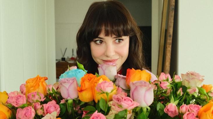 Serkan Çayoğlu eşi Özge Gürele doğum gününde aşkını ilan etti Sen gül diye her şey